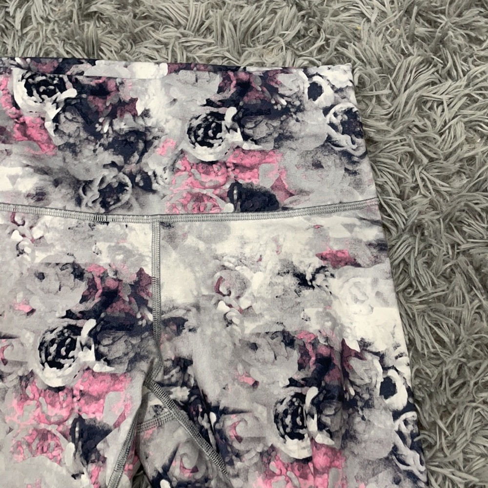 • Lululemon • Set of 3 Leggings Align Wunder Unders Athletic Size 4 Women’s - Picture 3 of 5